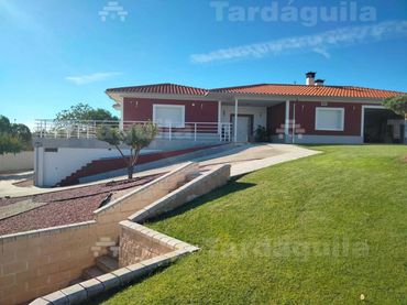 Chalet con piscina en venta en Villamayor
