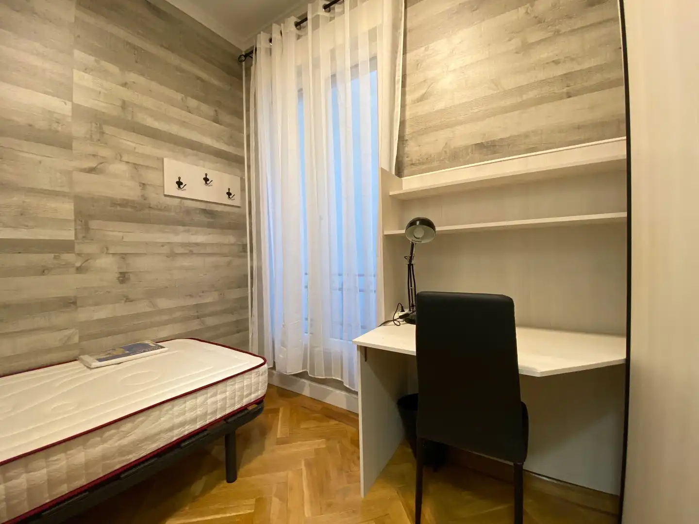 Flat for rent in Calle de Ilustración, Argüelles