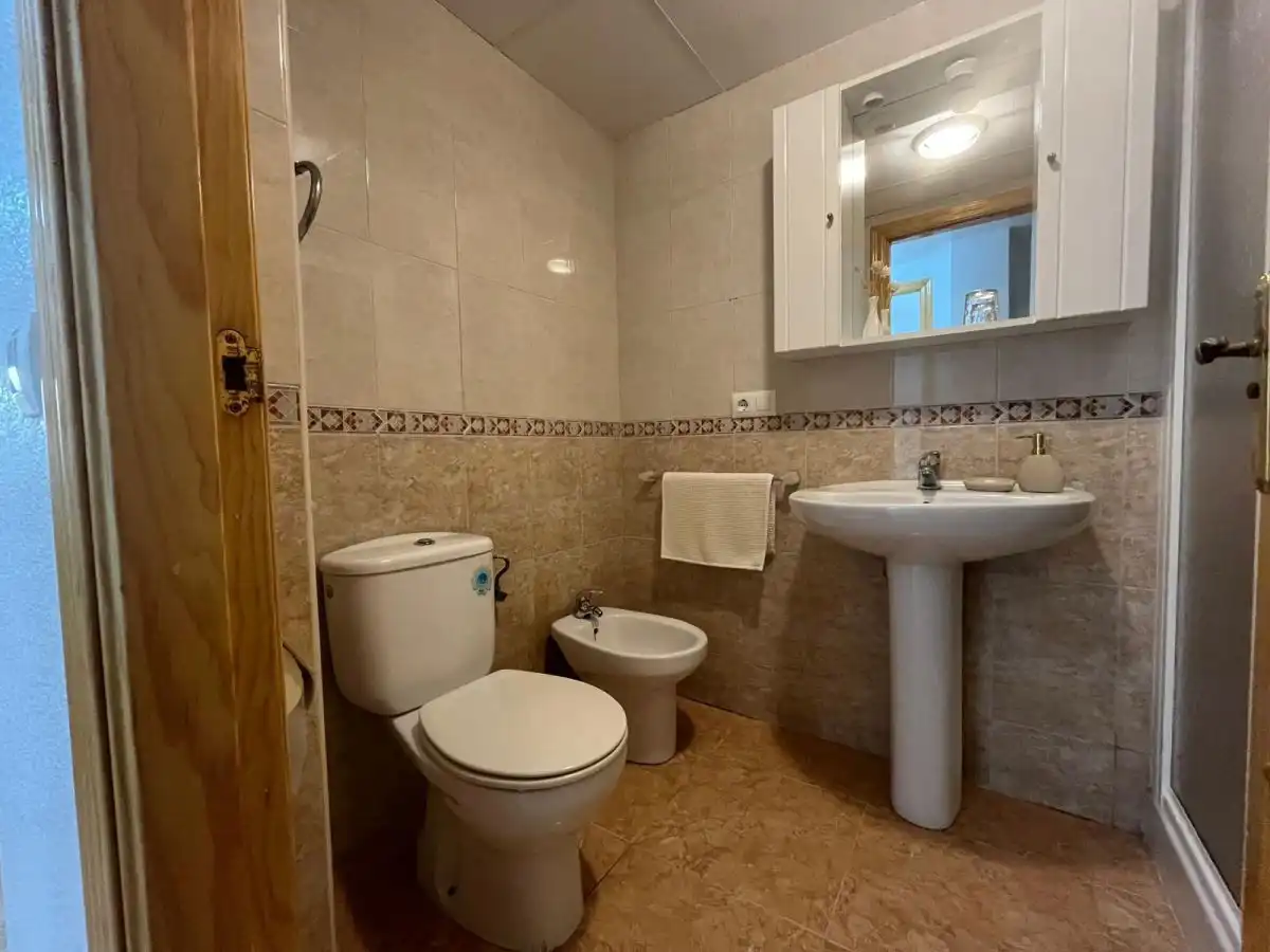 Bathroom of Apartments for rent in Águilas