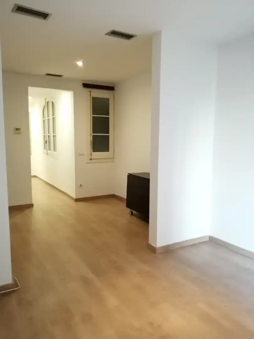 Piso en venta en Barcelona con Aire acondicionado, Horno y Balcón