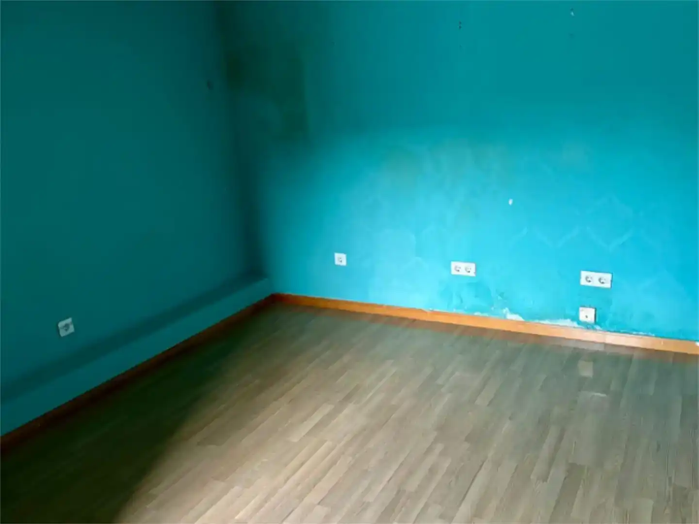 Habitación de Local en venta en Toledo