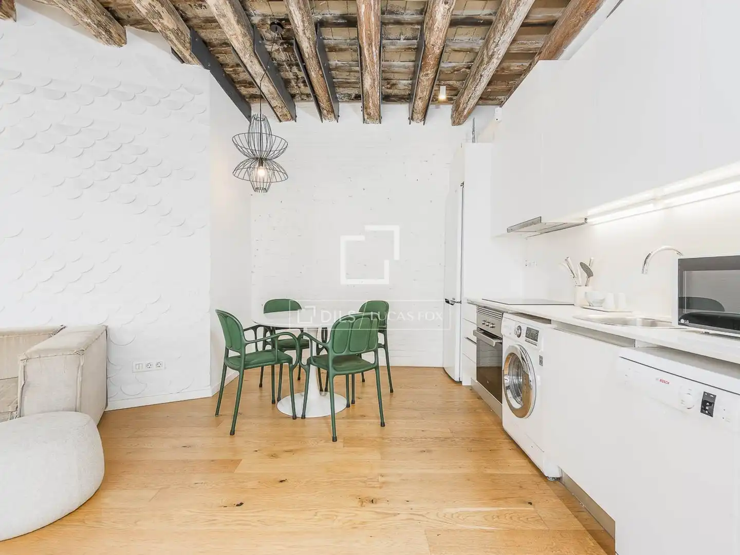 Cuina de Pis en venda en Barcelona amb Aire condicionat, Calefacció i Jardí privat