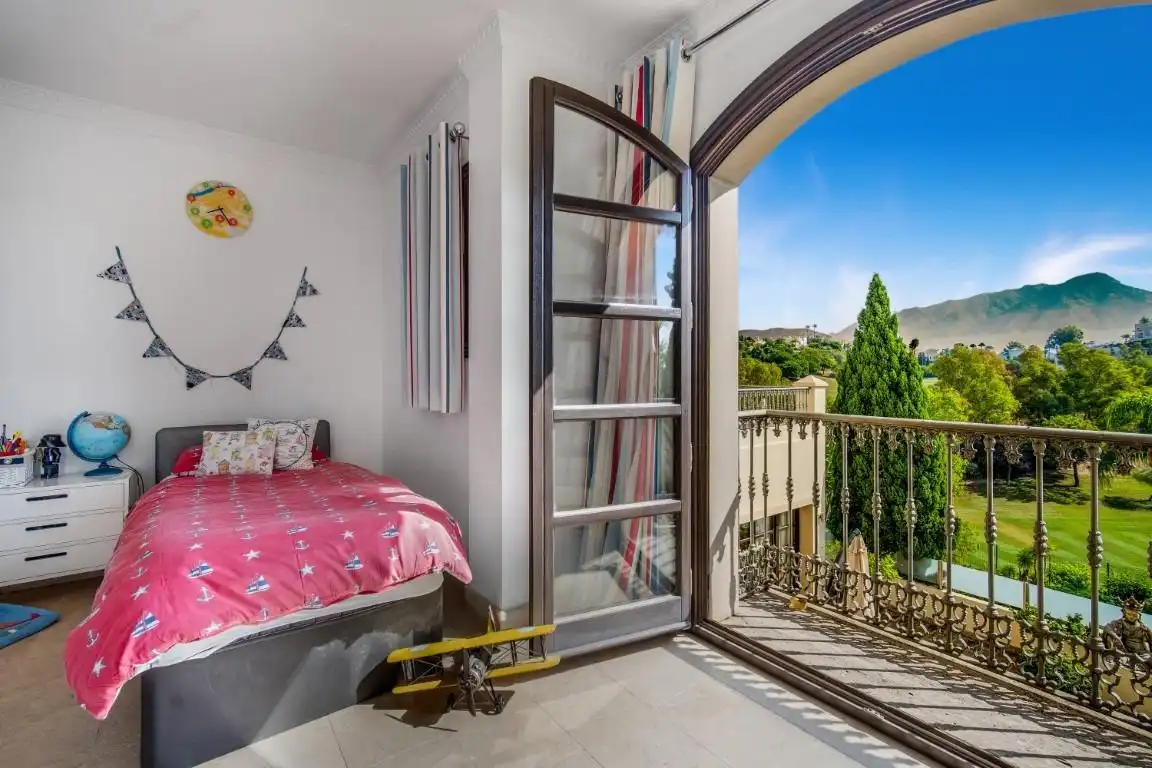 Chalet con piscina en venta en La Quinta, imagen 37