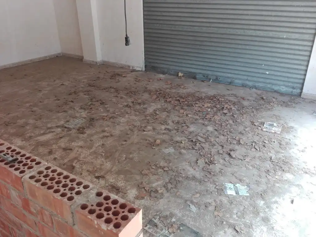 Business premises for sale in Av Alcalde Pere Molas, imagen 9