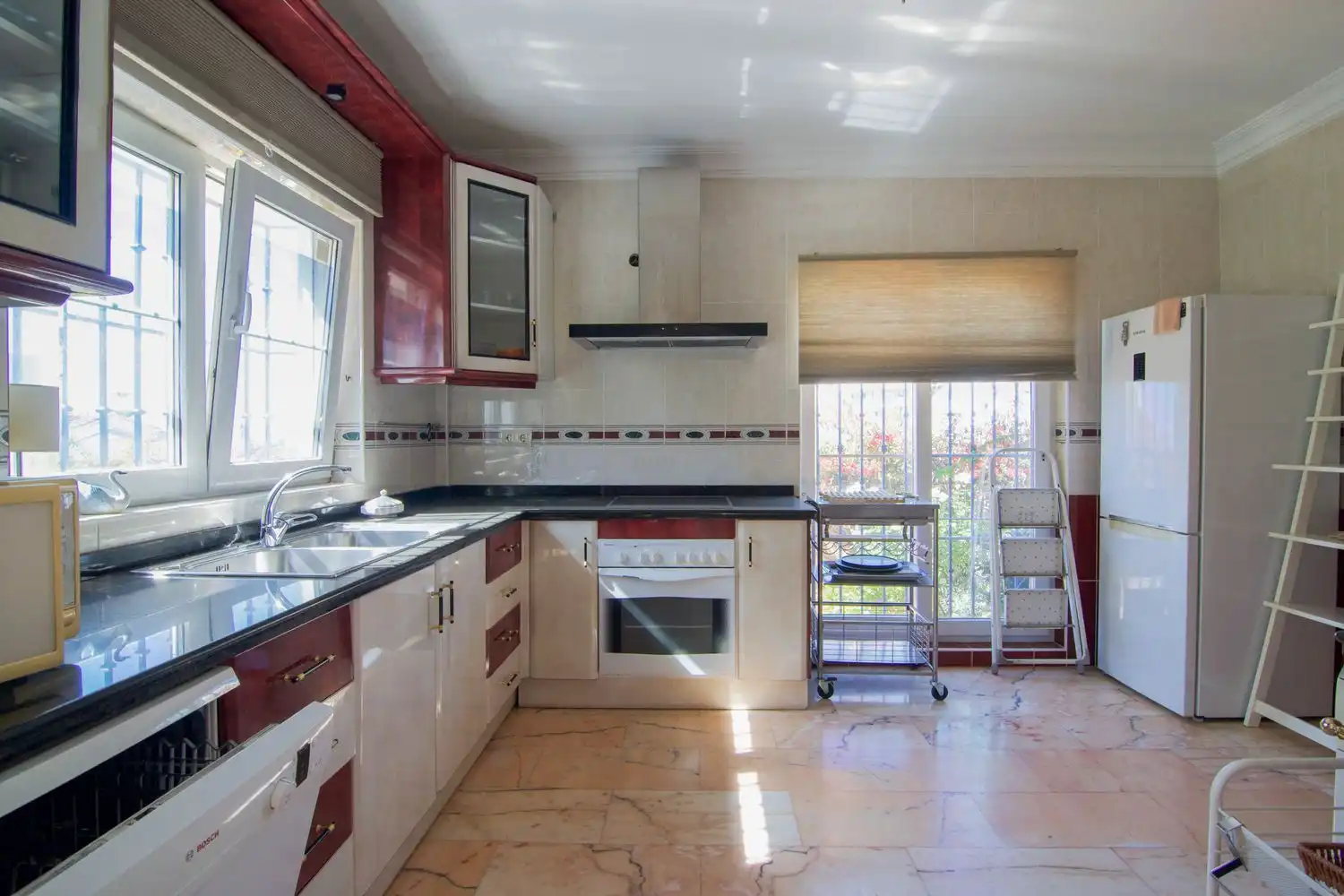 Kitchen of Houses for sale in Fuengirola  with Air Conditioner, Heating and Private garden