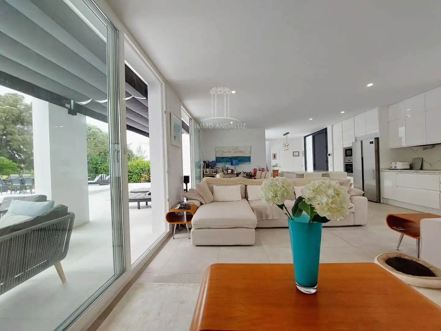 Wohnzimmer von Haus zum Verkauf in Chiclana de la Frontera mit Klimaanlage, Heizung und Schwimmbad