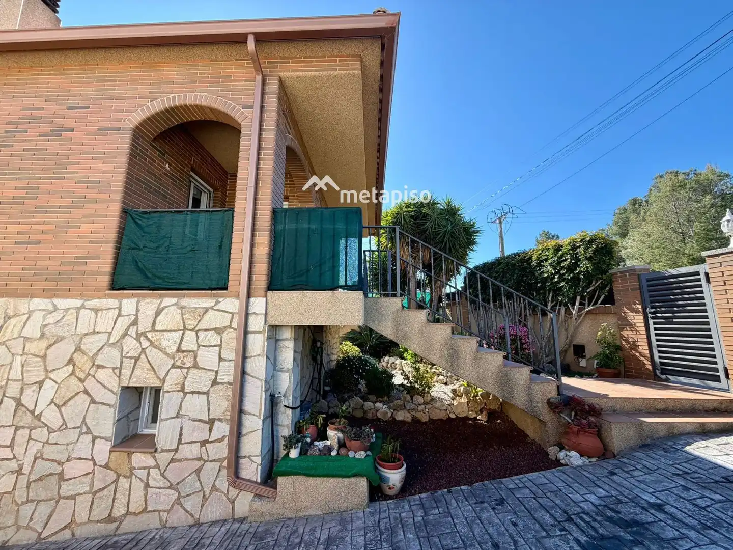 Vista exterior de Casa o xalet en venda en El Vendrell amb Aire condicionat, Calefacció i Piscina
