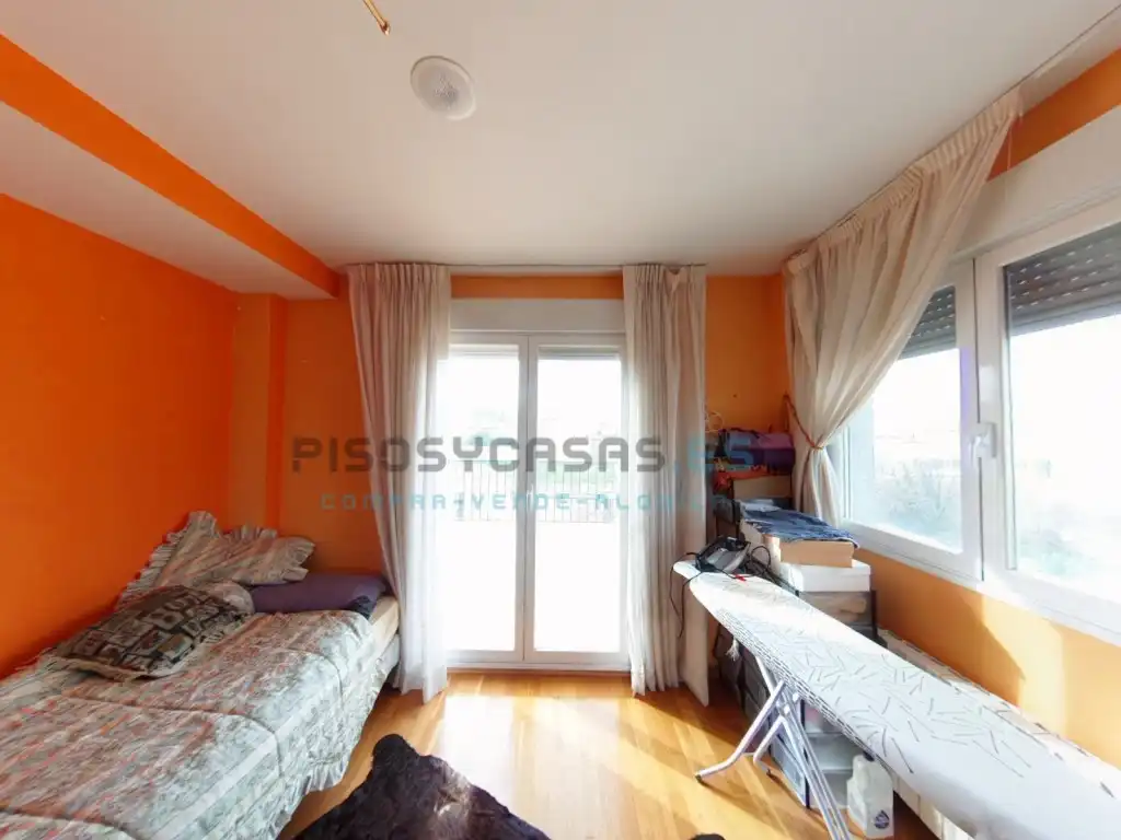 Bedroom of Houses for sale in San Mateo de Gállego  with Air Conditioner, Private garden and Terrace