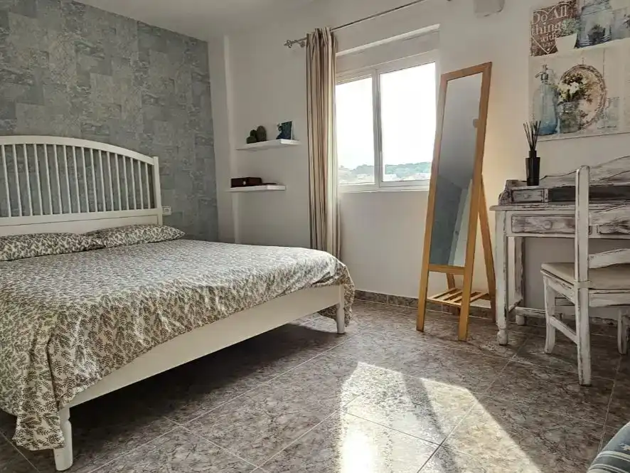 Bedroom of Flat for share in Pla - Carolinas