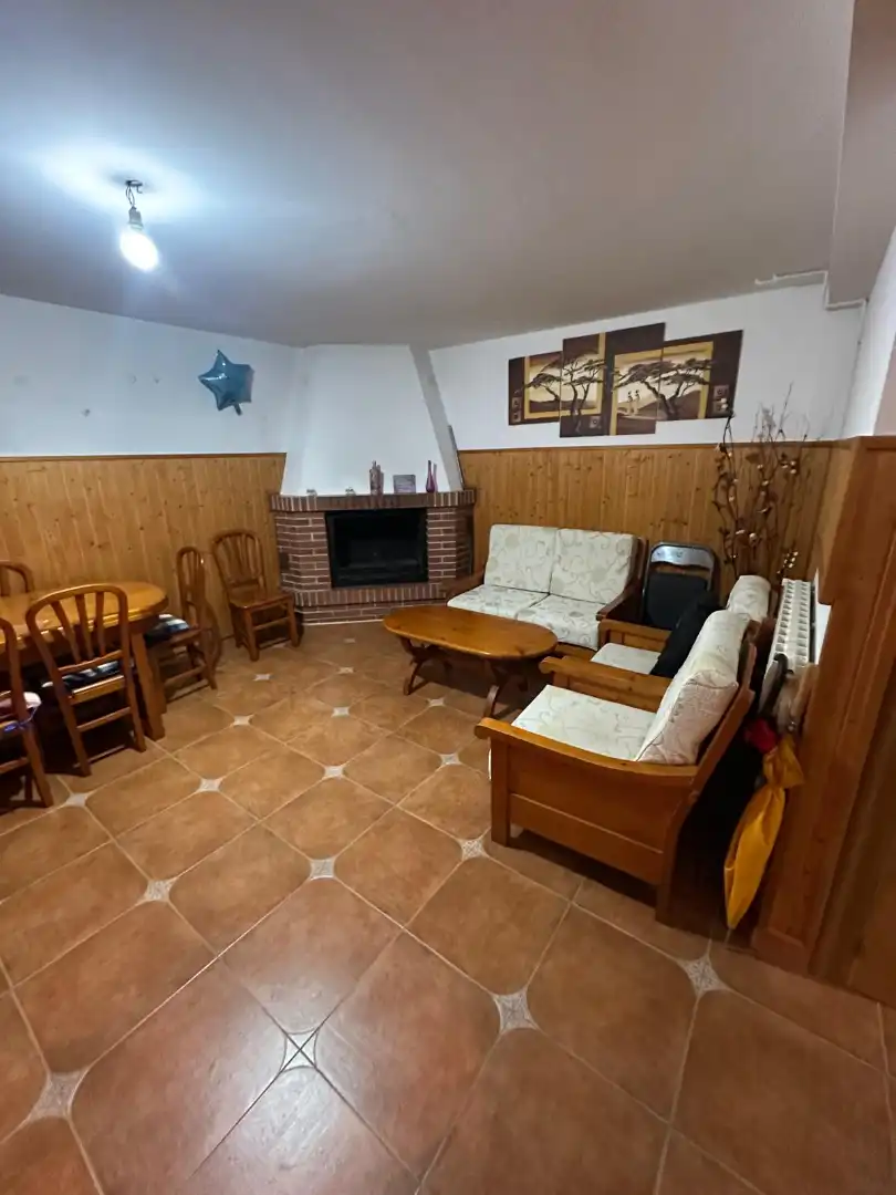 Sala de estar de Casa adosada en venta en Nájera con Calefacción, Jardín privado y Parquet