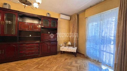 Foto 2 de Piso en venta en Juan de la Cierva, Getafe