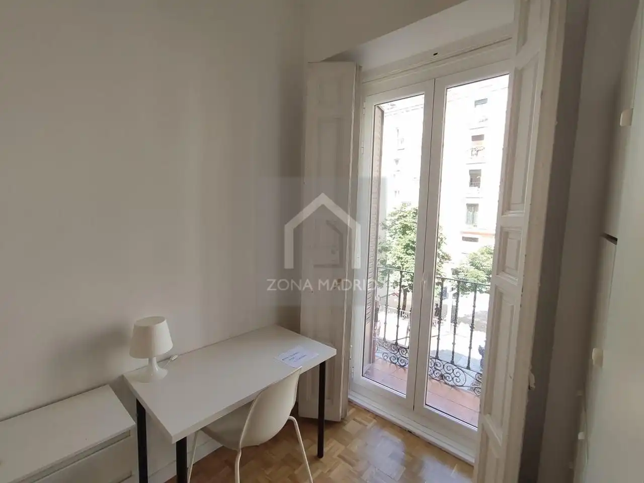Habitación de Piso en venta en Madrid con Trastero