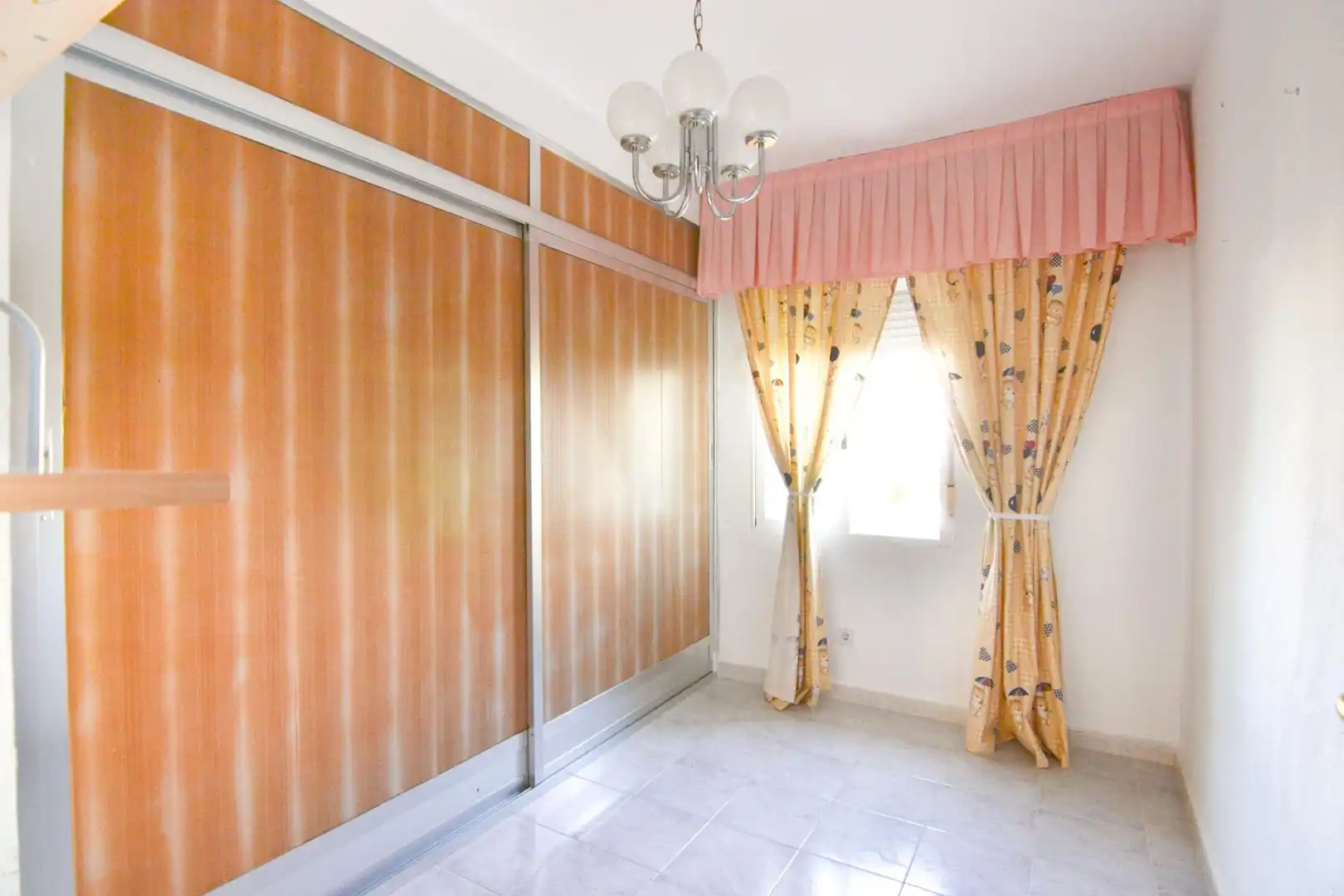 Habitación de Piso en venta en Navalcarnero con Aire acondicionado, Calefacción y Terraza