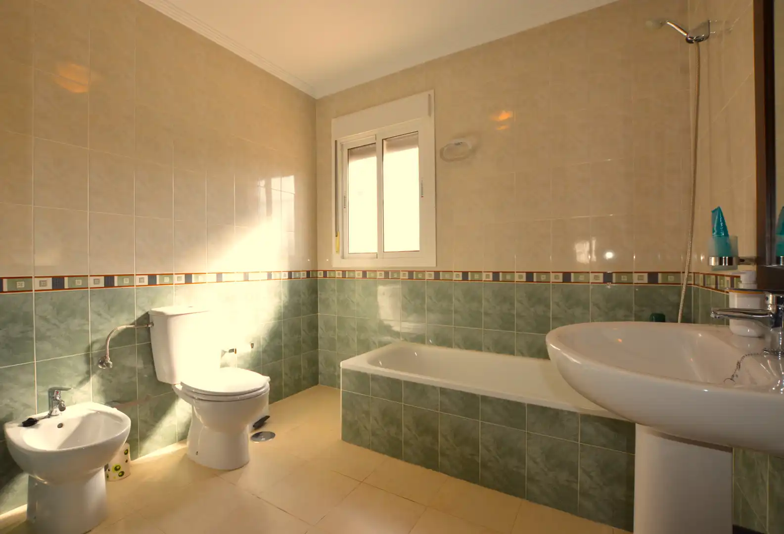 Bathroom of Detached homes for sale in La Algaba  with Air Conditioner, Heating and Terrace