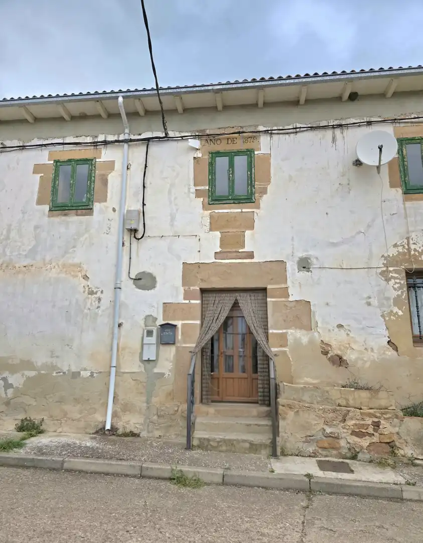 Vista exterior de Casa o chalet en venta en Barruelo de Santullán con Calefacción, Jardín privado y Trastero