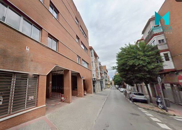 Garaje en Venta en Opañel