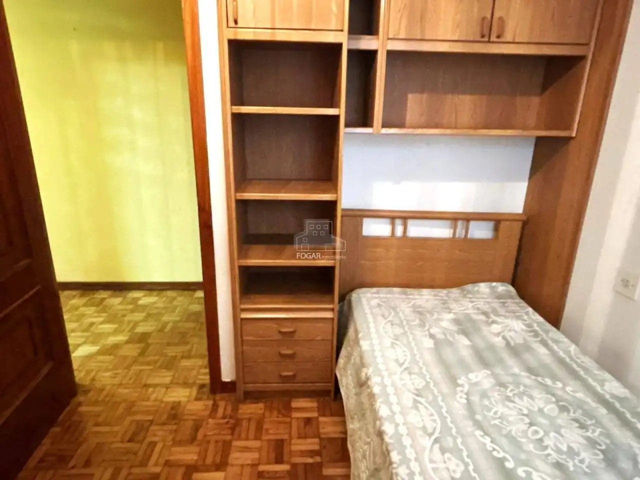 Bedroom of Flat for sale in Vilagarcía de Arousa  with Heating, Furnished and Balcony