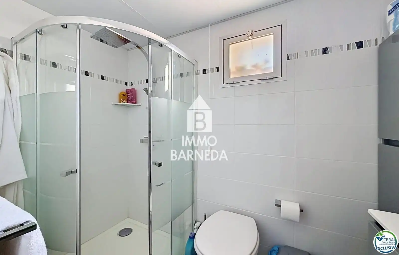 Bathroom of Flat for sale in Roses  with Heating, Terrace and Swimming Pool