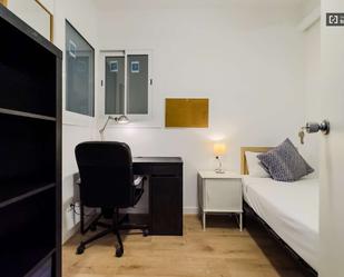 Bedroom of Flat to share in  Barcelona Capital  with Air Conditioner and Terrace