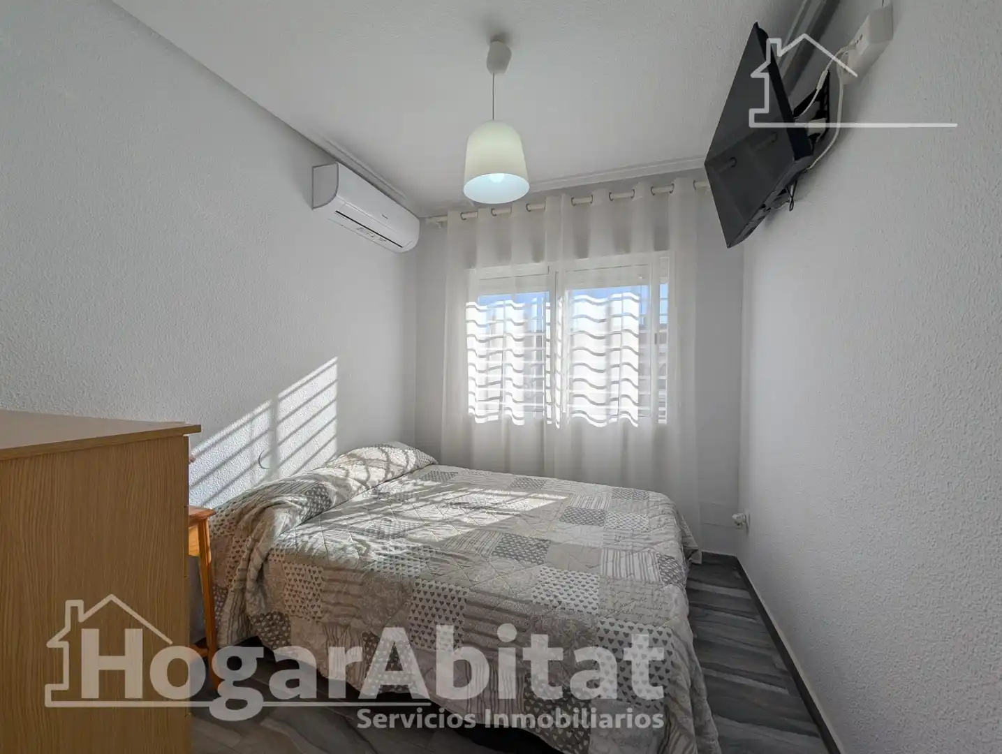 Habitación de Casa adosada en venta en Santa Pola con Aire acondicionado, Calefacción y Terraza