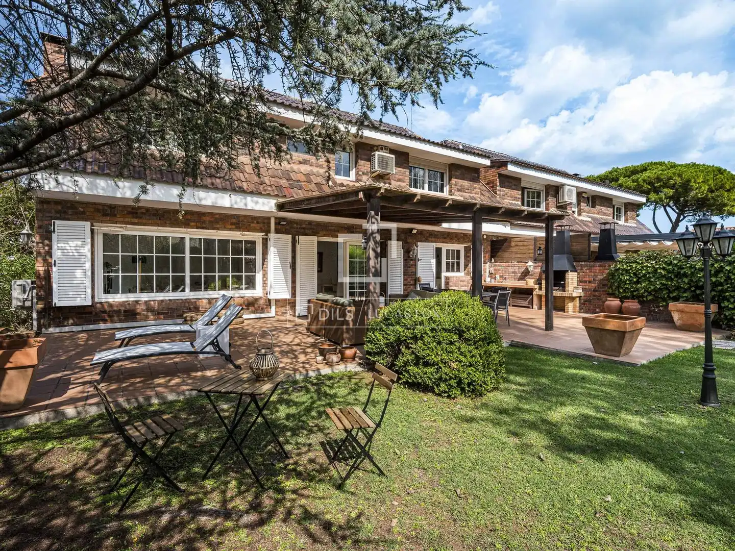 Chalet con piscina en alquiler en Valldoreix, imagen 3