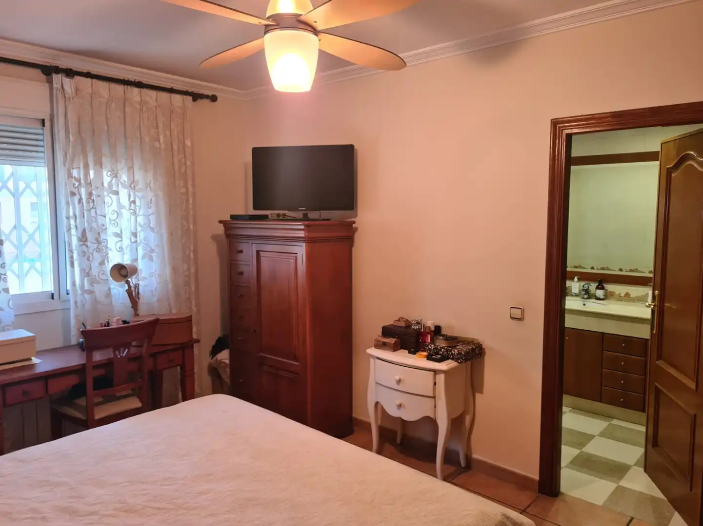 Habitación de Casa adosada en venta en Valencia con Aire acondicionado, Calefacción y Terraza