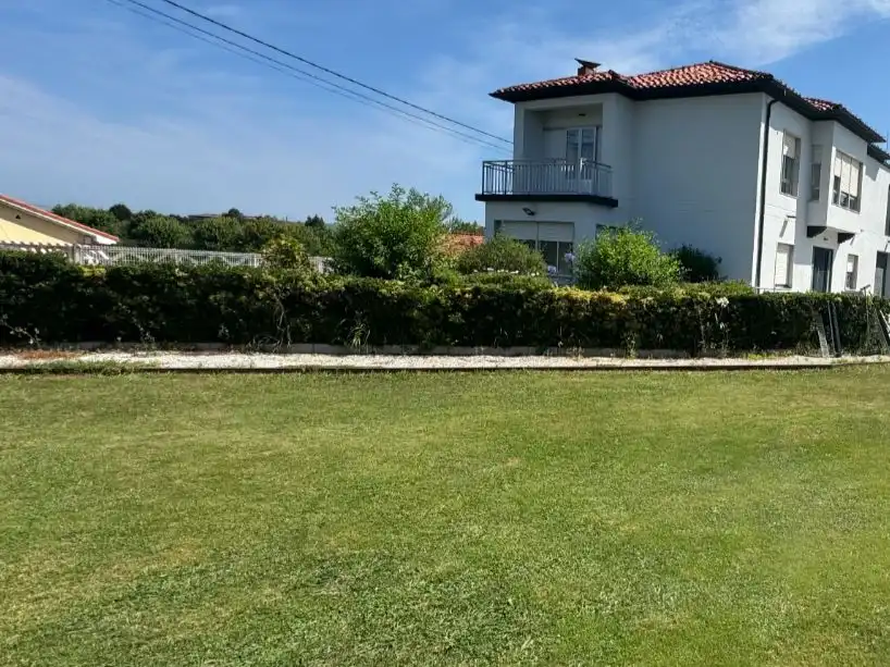 Casa amb jardí de lloguer a Barrio Mar 14