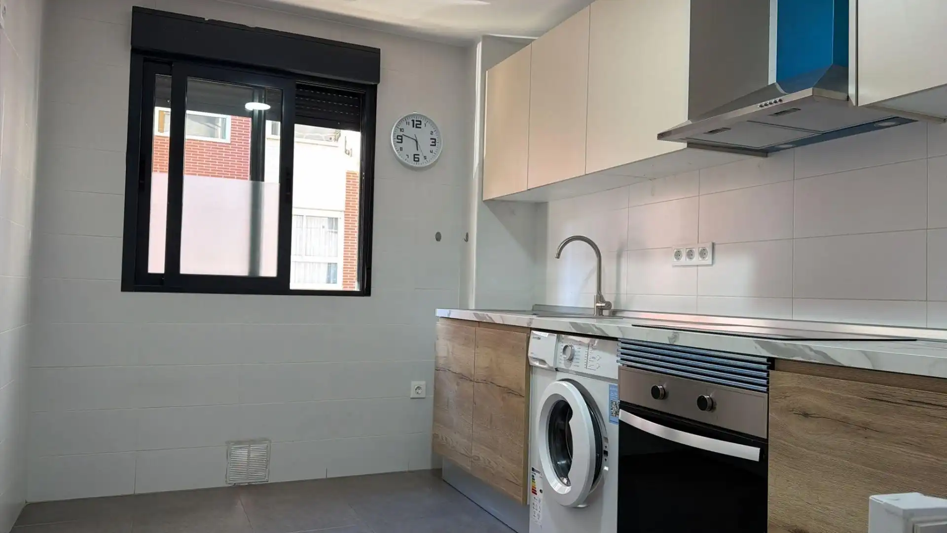 Kitchen of Flat for sale in Elche / Elx  with Air Conditioner and Furnished