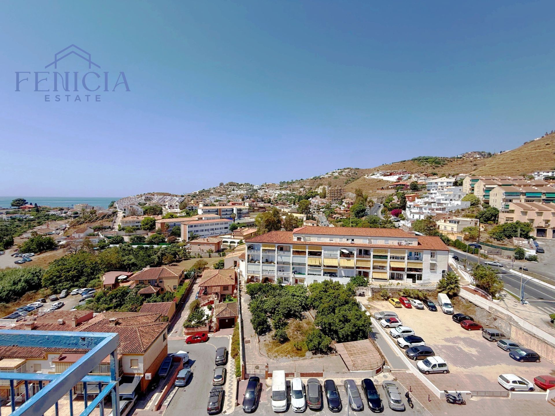 Vista exterior de Pis en venda en Almuñécar amb Aire condicionat, Terrassa i Piscina comunitària