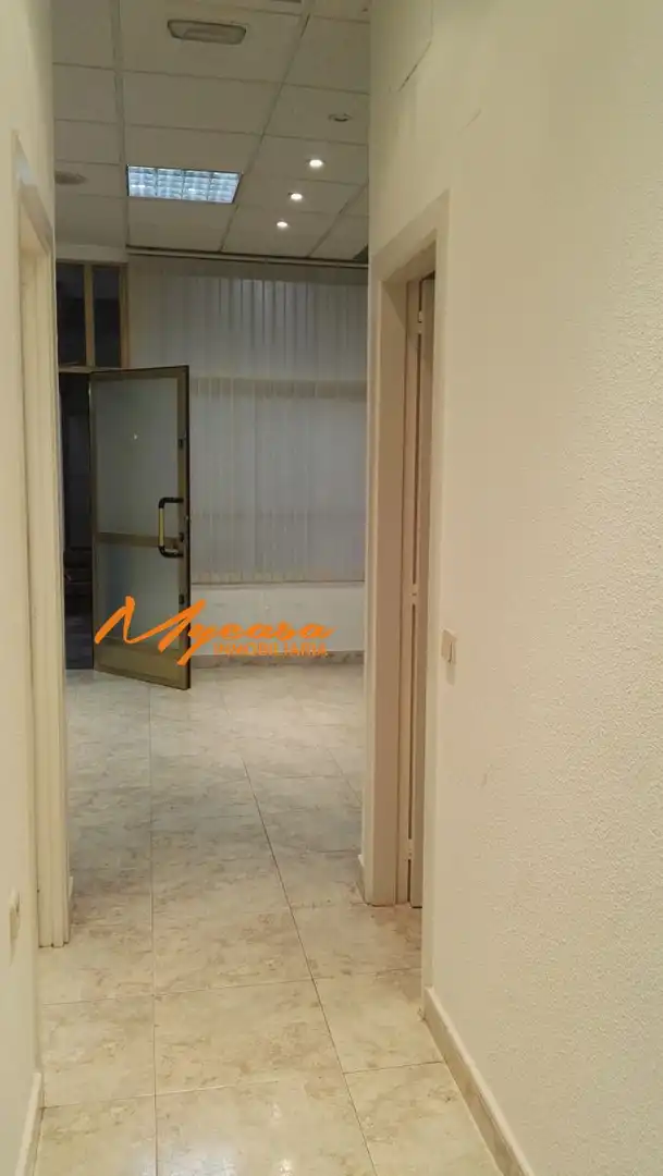 Local comercial en venda a Centro, imagen 4