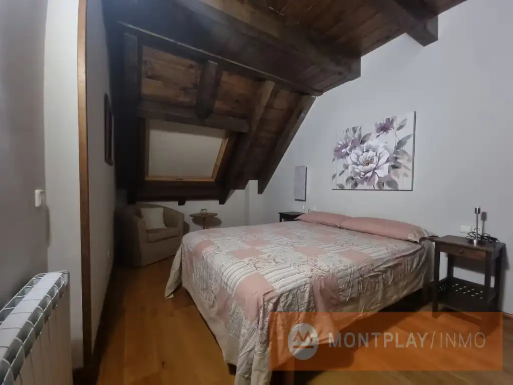 Habitación de Casa adosada en venta en Naut Aran