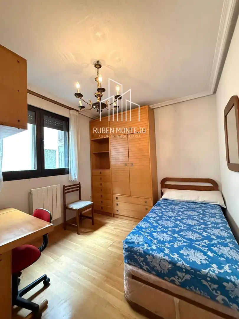 Bedroom of Flat for rent in Salamanca  with Heating, Terrace and Furnished