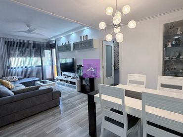 Wohnung mit Balkon zum Verkauf in Carrer de Maria Ibars