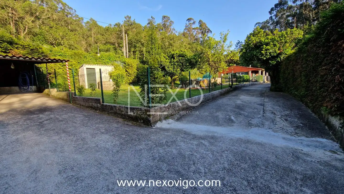 Casa o chalet en venta en Cangas  con Calefacción, Jardín privado y Piscina