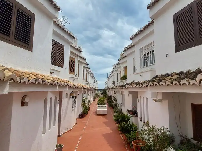 Exterior view of Houses for sale in Platja de la Pobla de Farnals