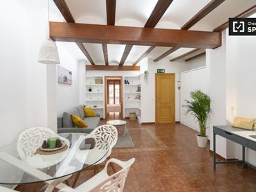 Flat with balcony to rent in Extramurs