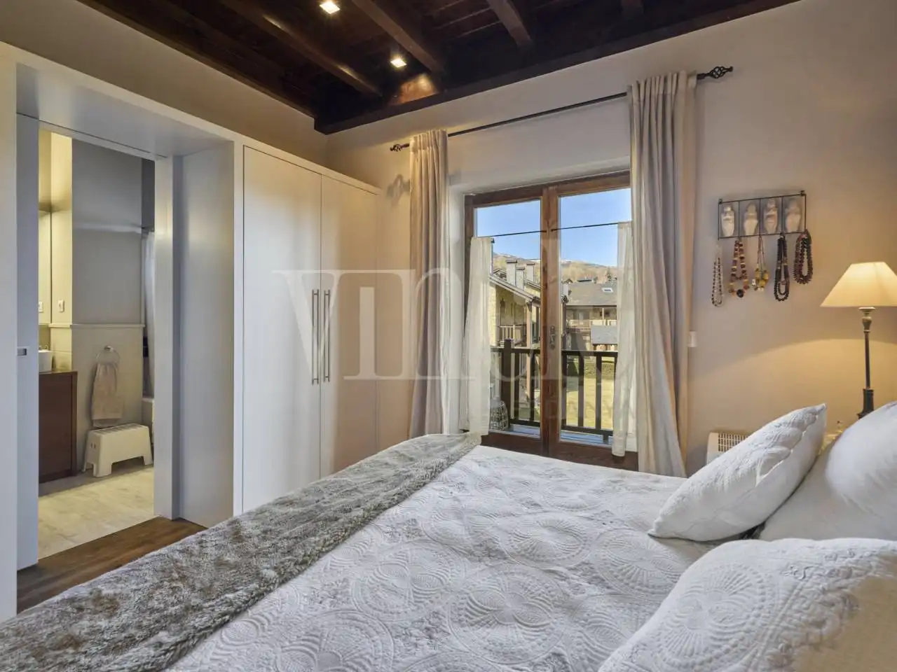 Dormitori de Casa adosada en venda en Isòvol amb Calefacció, Parquet i Terrassa