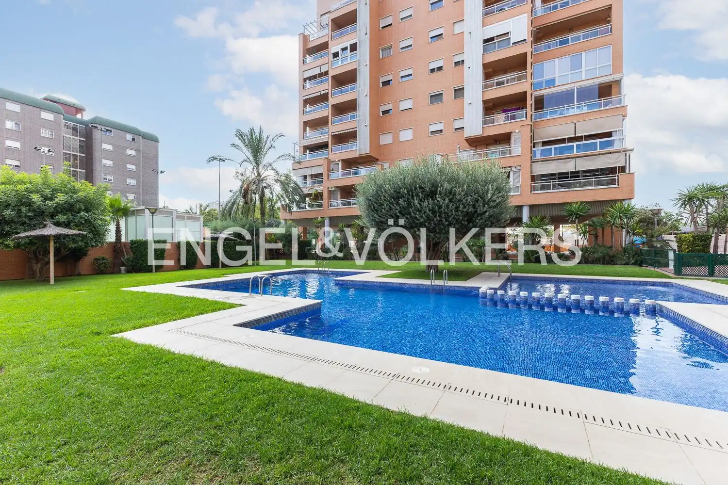 Piscina de Piso en venta en Valencia con Aire acondicionado, Calefacción y Parquet