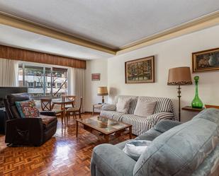 Sala d'estar de Pis en venda en  Madrid Capital amb Aire condicionat, Calefacció i Terrassa