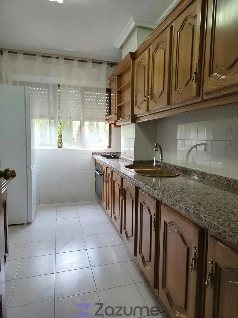 Cocina de Piso de alquiler en Jaén con Jardín privado, Piscina y Amueblado