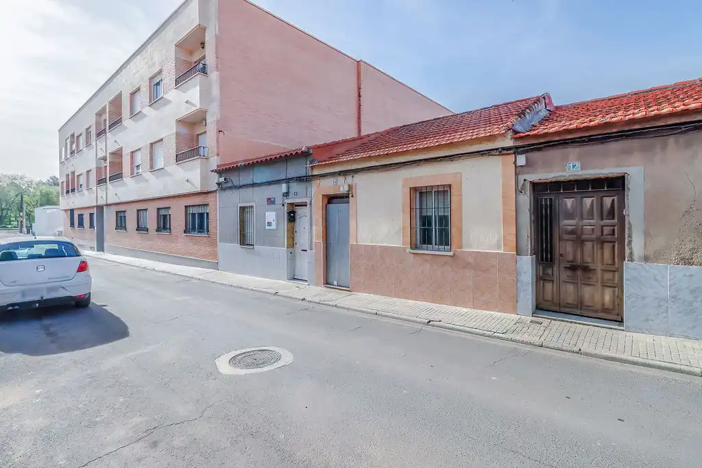 Vista exterior de Casa o xalet en venda en Puertollano