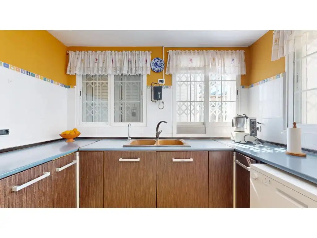 Cuina de Casa o xalet en venda en Castellón de la Plana / Castelló de la Plana