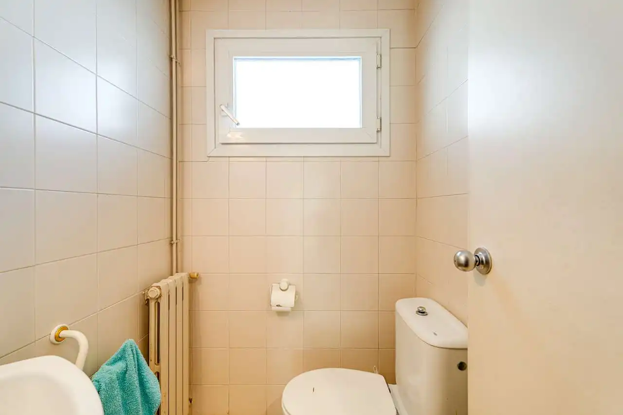 Bathroom of Detached homes for sale in Barcelona  with Air Conditioner, Heating and Terrace