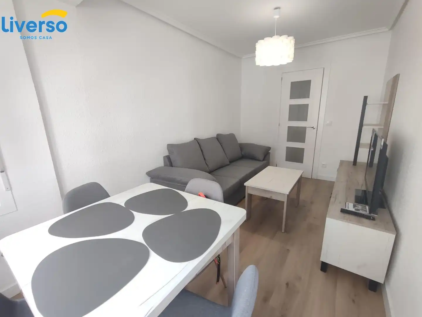 Sala de estar de Piso de alquiler en Burgos con Calefacción