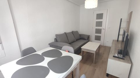 Foto 4 de Piso de alquiler en San Pedro de la Fuente, Burgos Capital