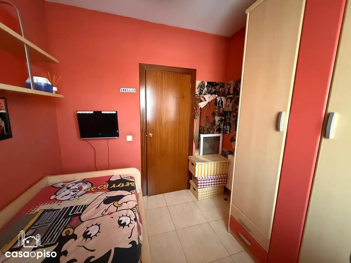 Habitación de Casa adosada en venta en Santa Perpètua de Mogoda con Calefacción y Terraza