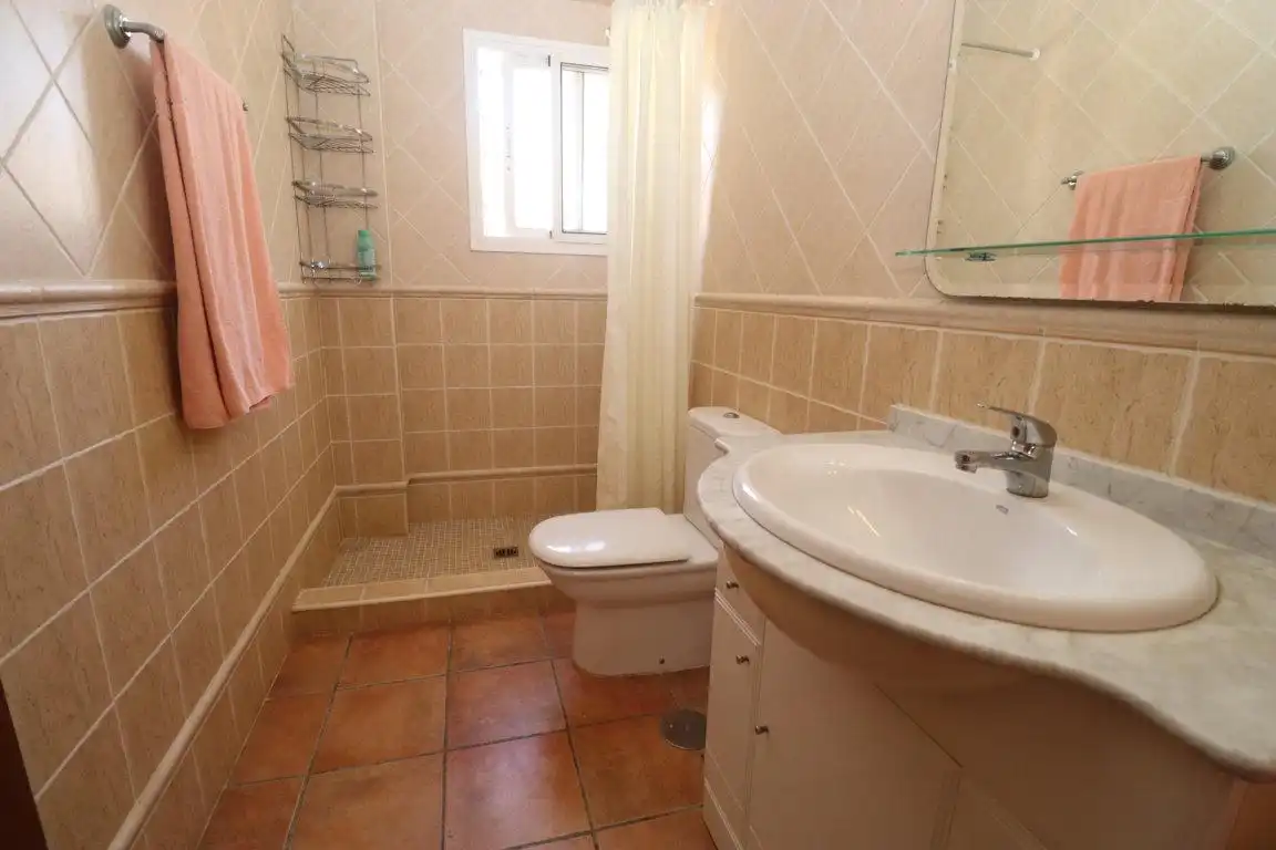 Bathroom of Houses for rent in Coín  with Private garden, Terrace and Swimming Pool