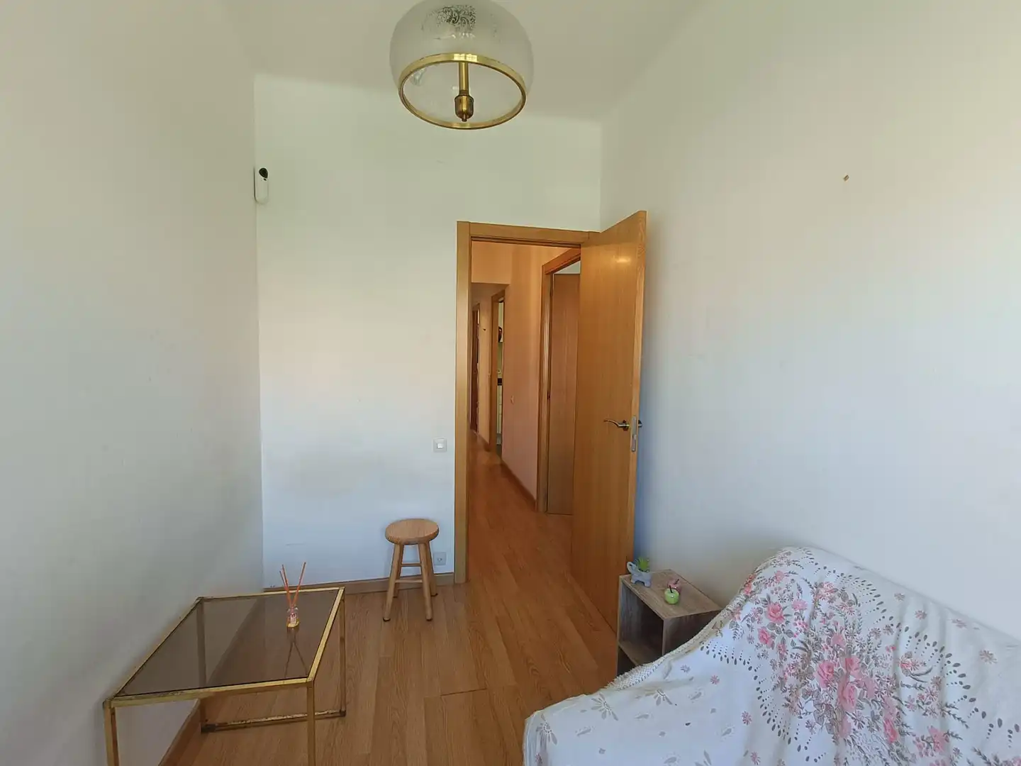 Habitación de Piso en venta en L'Hospitalet de Llobregat con Amueblado y Balcón