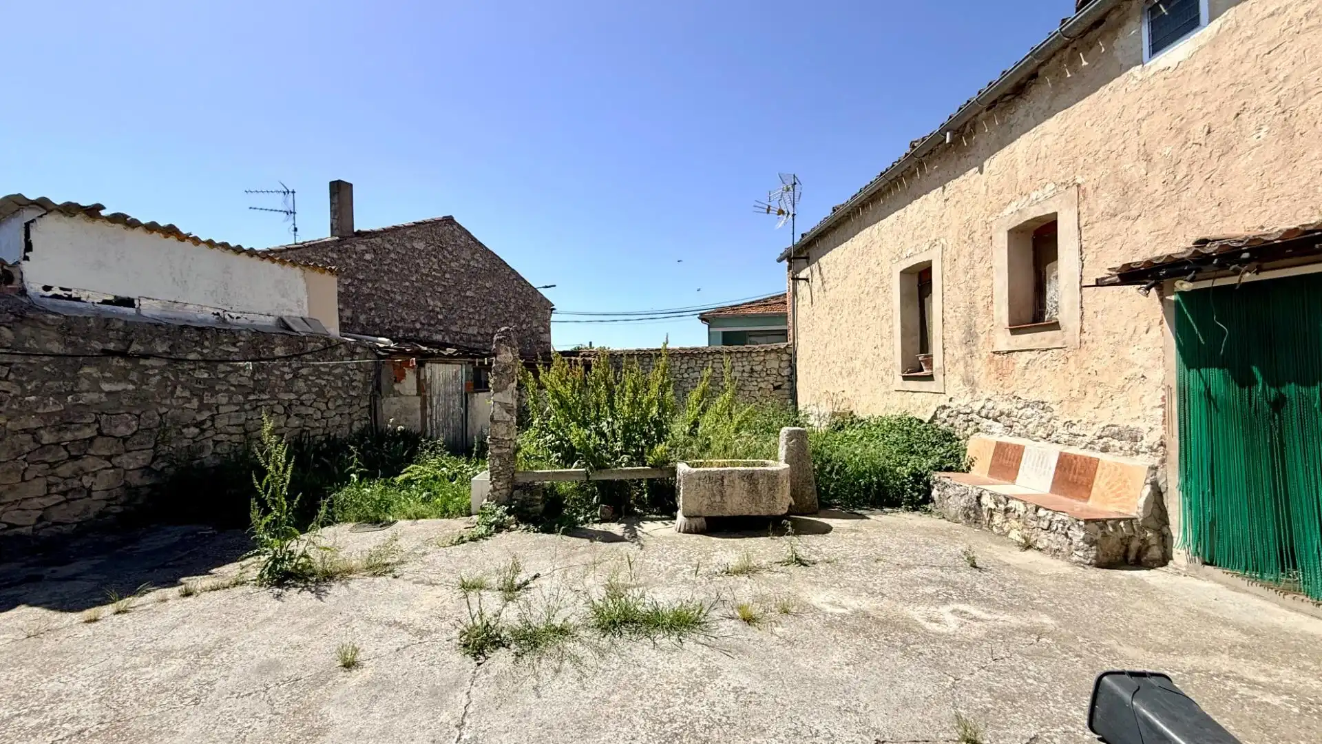 Houses for sale in Viloria  with Heating, Private garden and Furnished