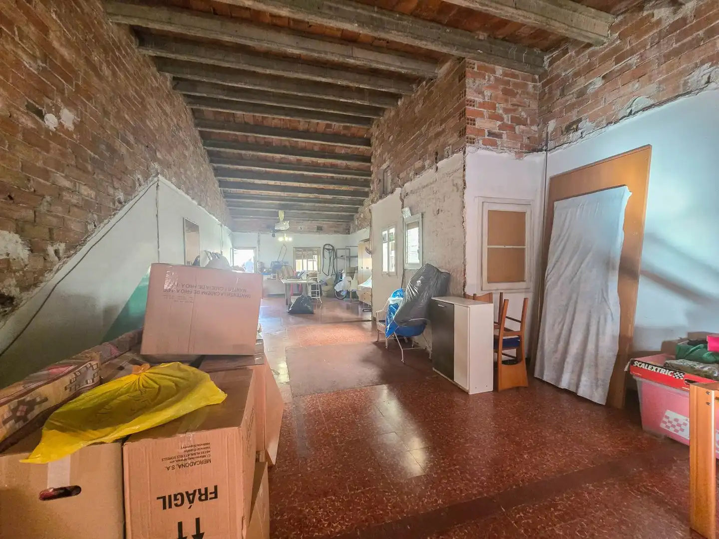 Casa adosada en venta en Ripollet con Calefacción, Trastero y Horno